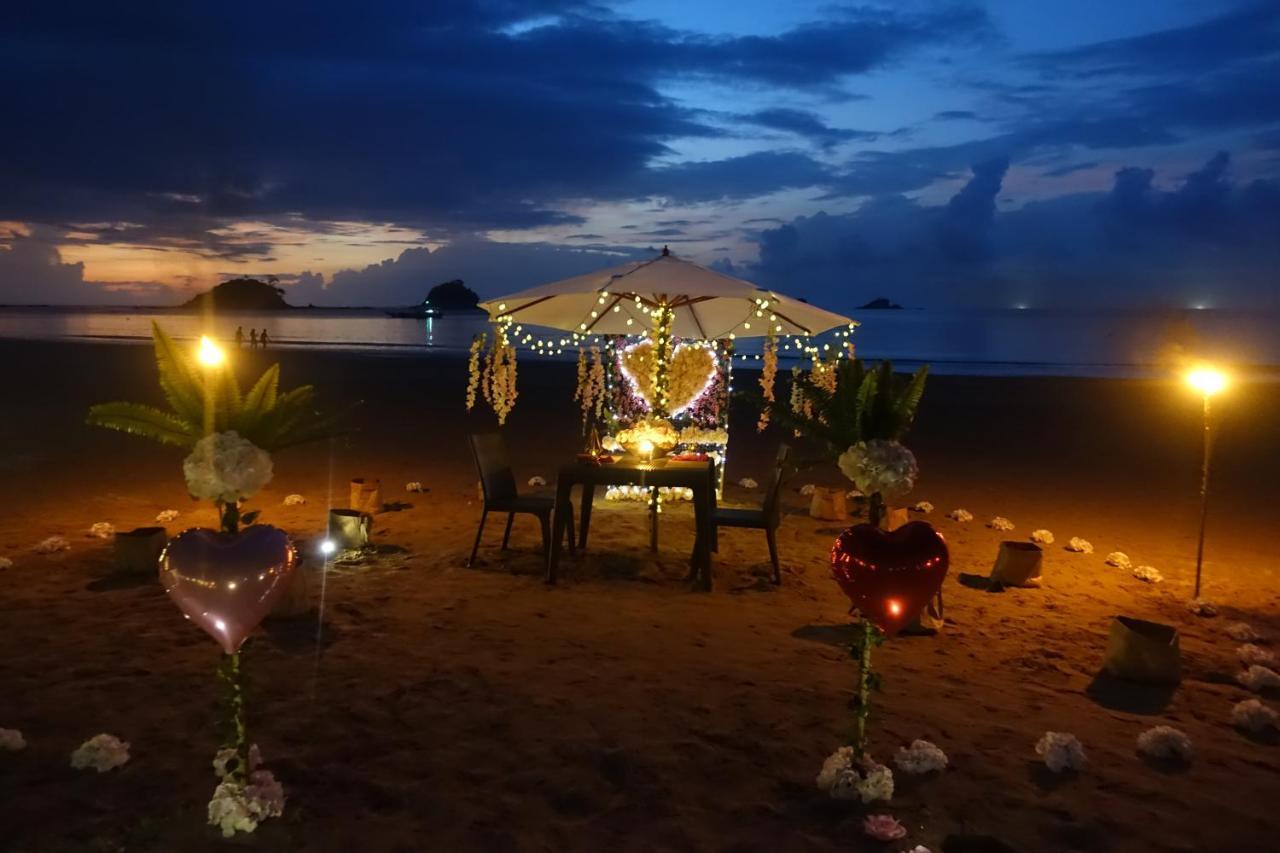 Nacpan Beach Villas Managed By H Hospitality Group El Nido Exteriör bild